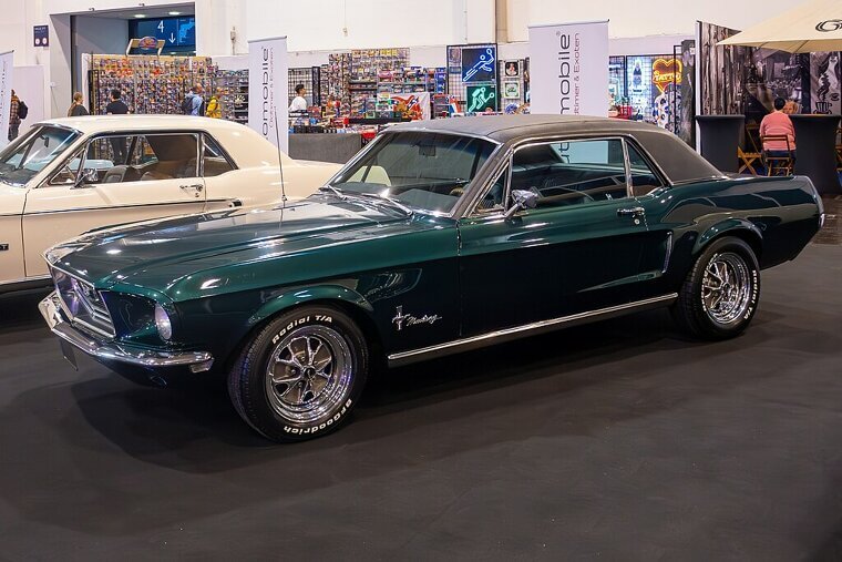 Ford Mustang V8 (1965–1973)