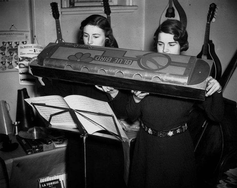 The Giant Harmonica From 1938