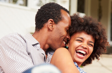 4 Wege, um deine Beziehung zu verbessern und spannend zu halten