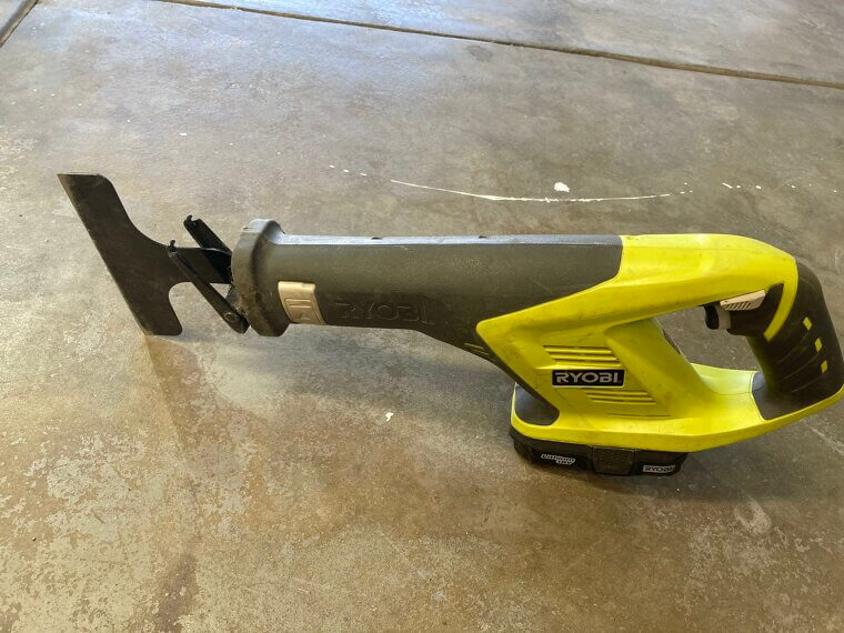 Changing Blades (while Plugged In)