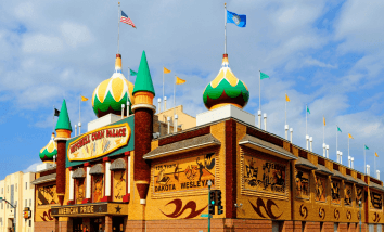 Tourist Attractions People Recommend Staying Away From