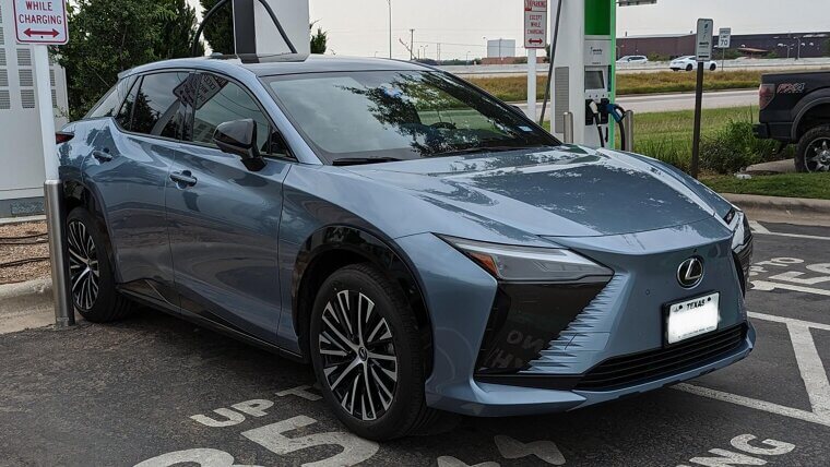 Lexus RZ 450e