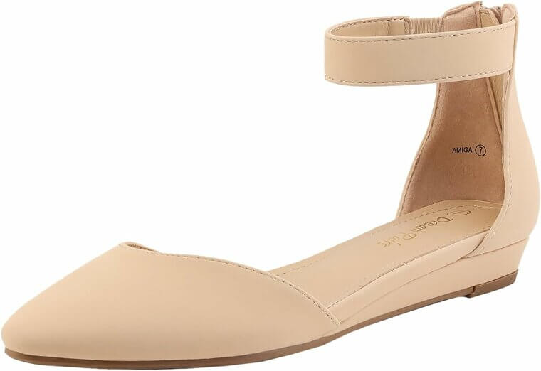 Chic Comfort with DREAM PAIRS Wedge Flats -