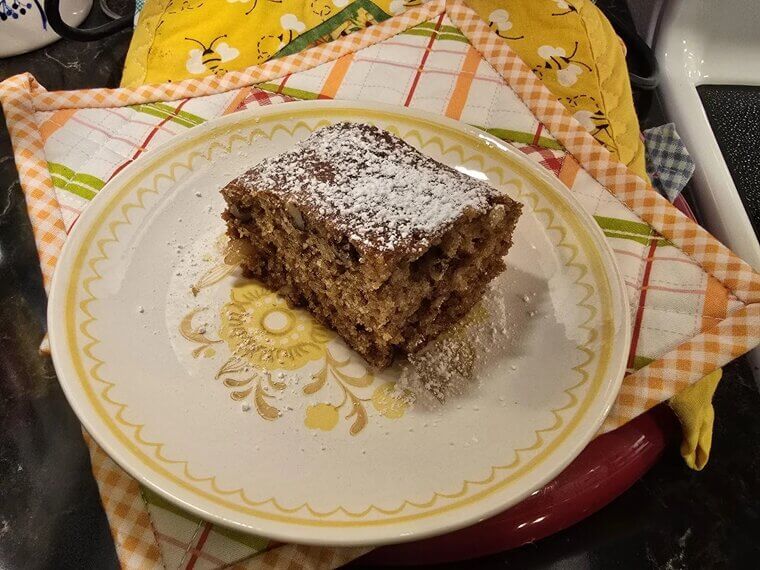 Applesauce Spice Cake