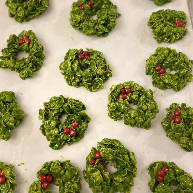 No-Bake Cornflake Wreaths