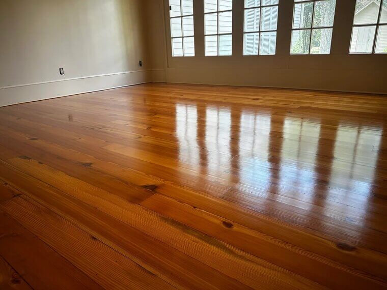 Choosing Glossy Finishes That Show Wear