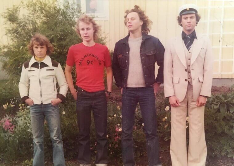 Passing Physical Notes in Class