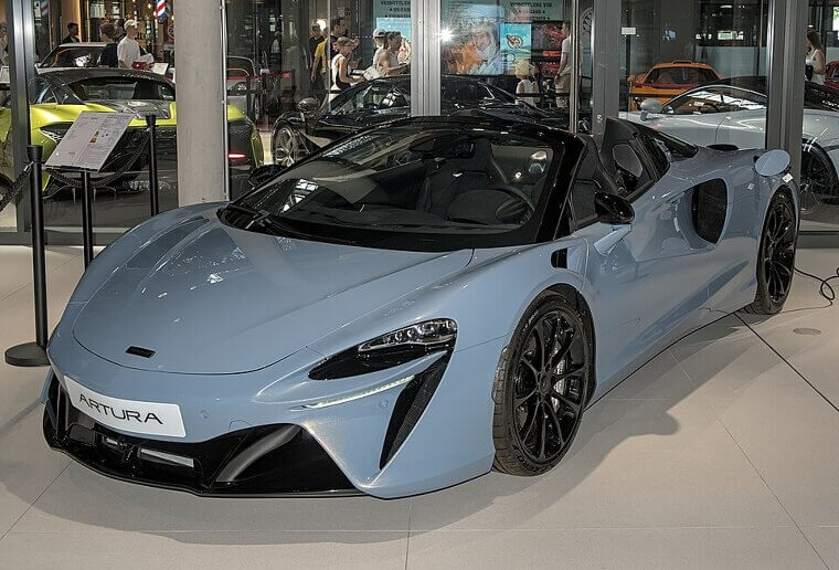 McLaren Artura Spider