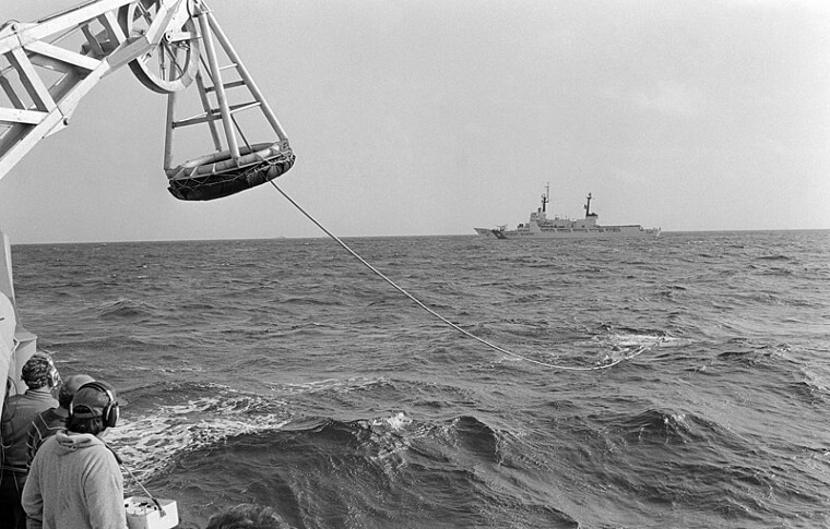 Связь с семьями погибших