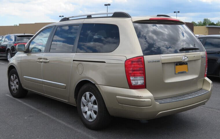 Hyundai Entourage