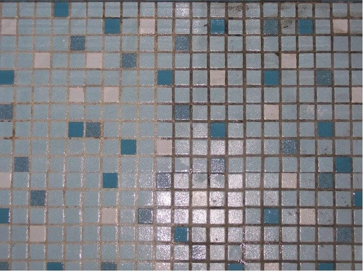 Cleaning Dirty Grout