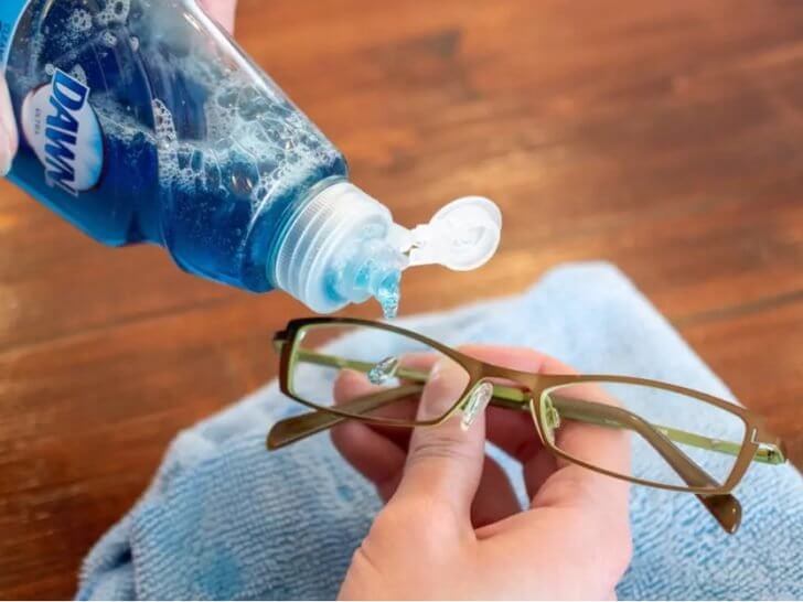 Keep Glasses Clear