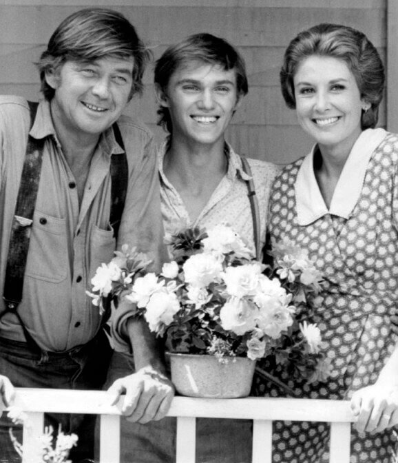 "The Waltons" - Warm Appalachian Traditions and Family Kinship