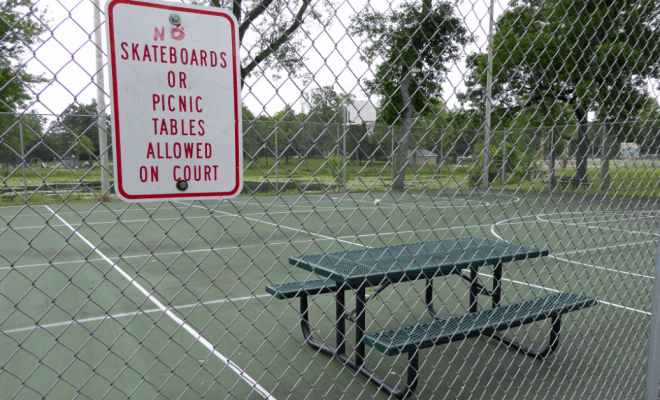 Signs With Funny Rules That Have Us Doing a Double-Take