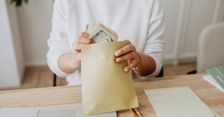 Using Cash Envelopes