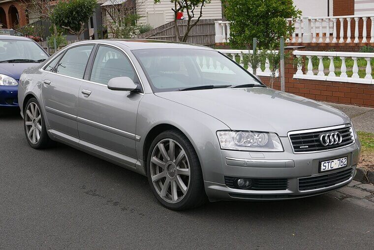 Audi A8 (D3) (2002–2009)