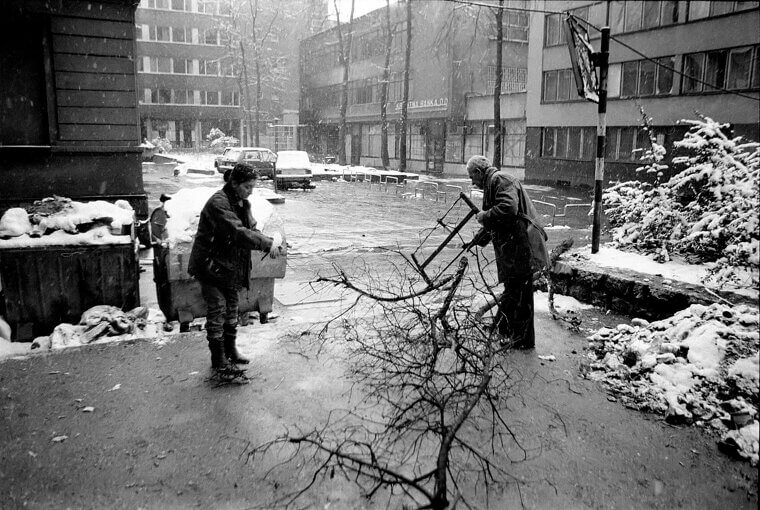 Miss Sarajevo by U2 - The 1993 Siege During the Bosnian War
