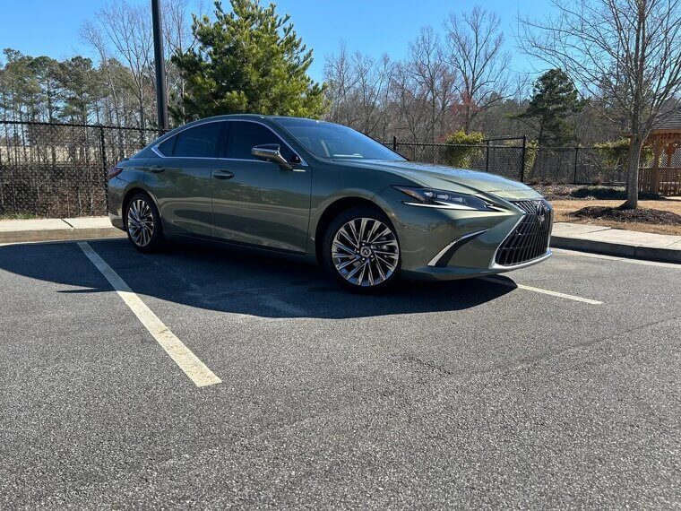 Lexus ES