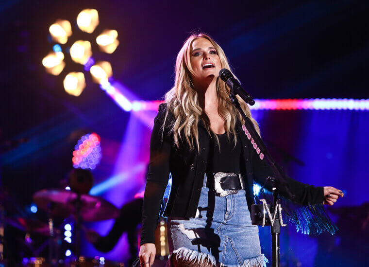 Miranda Lambert Balanced Tough Leather Jackets With Cutoff Denim Shorts