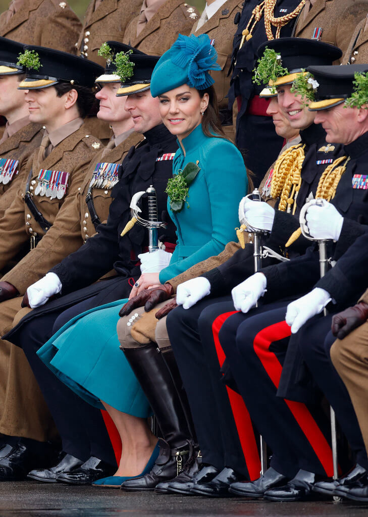 Uniformes militares devem ser usados em muitas ocasiões