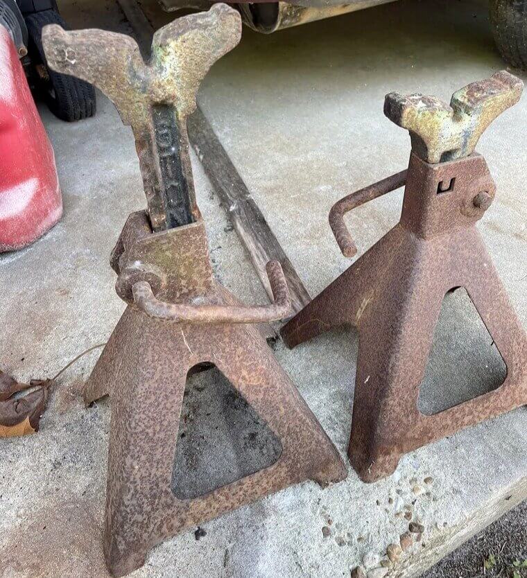 Manual Jack and Tire Iron