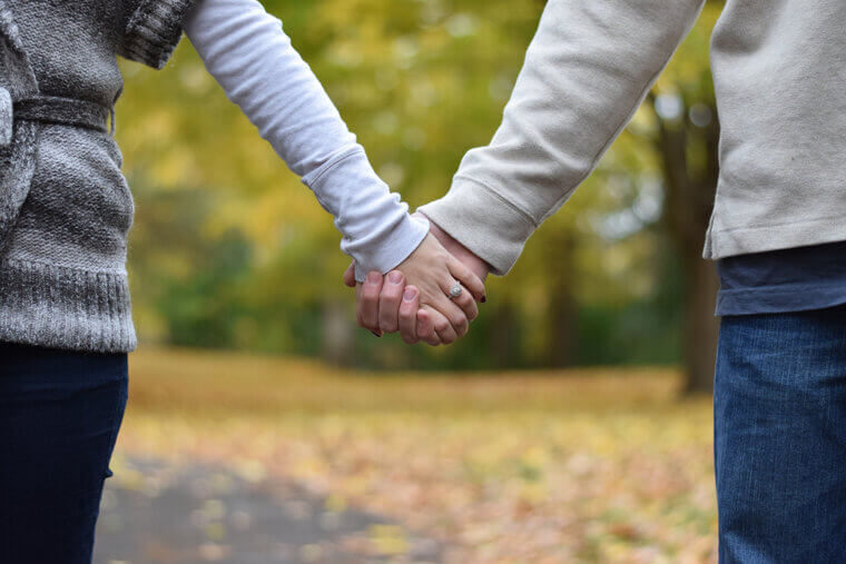 Full Out Engagement Photo Shoots Are Unnecessary