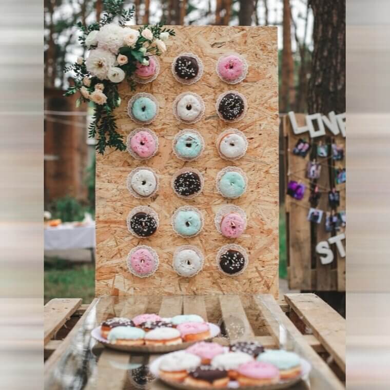 It's Time to Ditch the Donut Wall in Place of Hors D'oeuvres