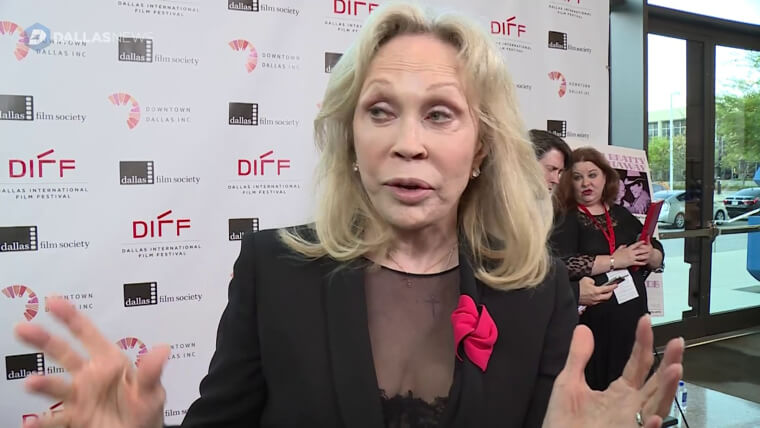 Faye Dunaway Publicly Humiliated One of Her Assistants