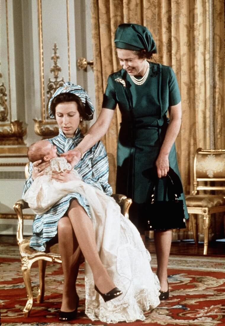 Ever Seen a Pregnant Queen?