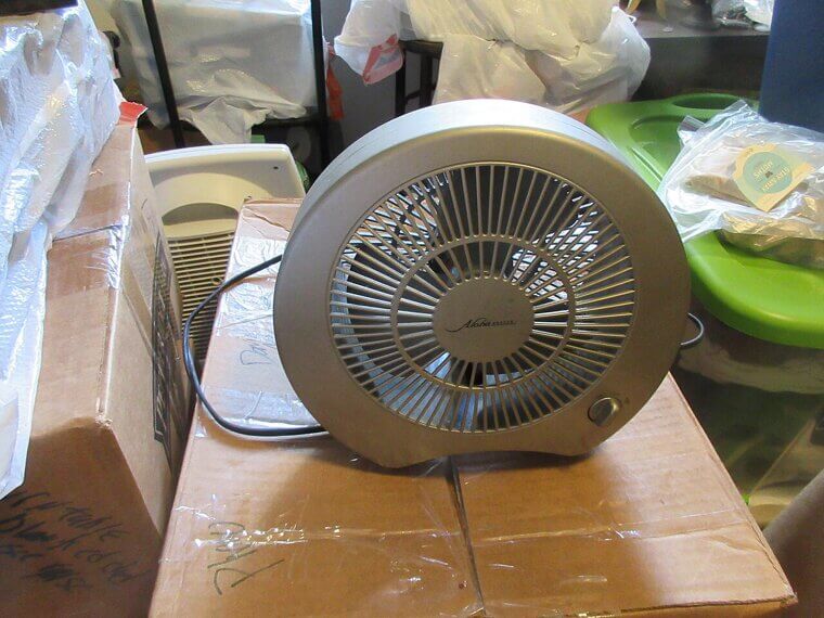 Clean and Tighten Your Fan