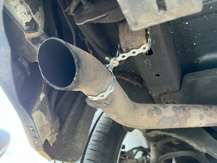 Wire and Exhaust Pipes