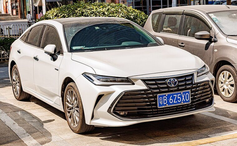 Toyota Avalon Hybrid (2013)