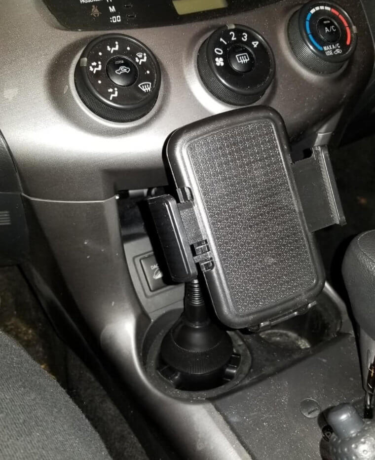 A Phone Mount That Fits In The Cup Holder