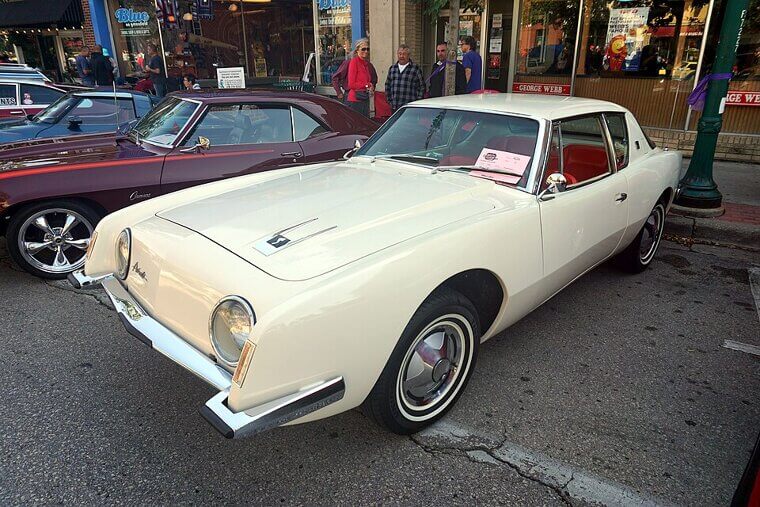 Studebaker Avanti