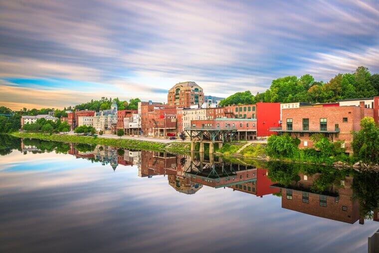 37. Maine - Median Household Income: $73,733 / GDP per Capita: $69,803