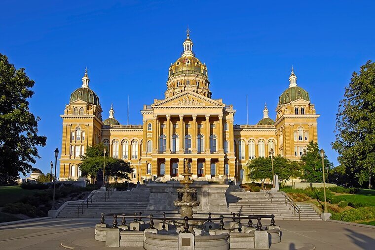 23. Iowa - Median Household Income: $71,433 / GDP per Capita: $79,631