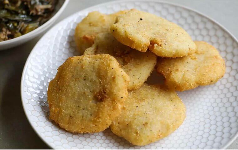 Cracklin' Cornbread / Hot Water Cornbread