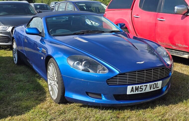 Aston Martin DB9