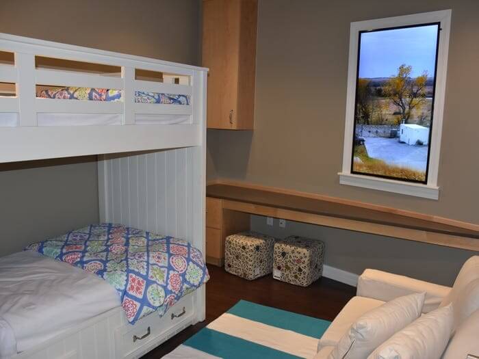 Full-Floor Apartments for Bigger Families