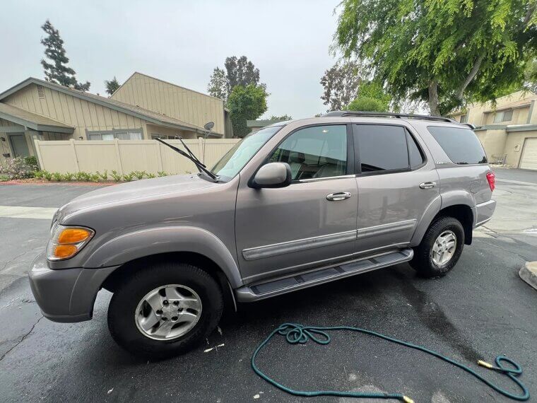 ​Toyota Sequoia (2001–present)