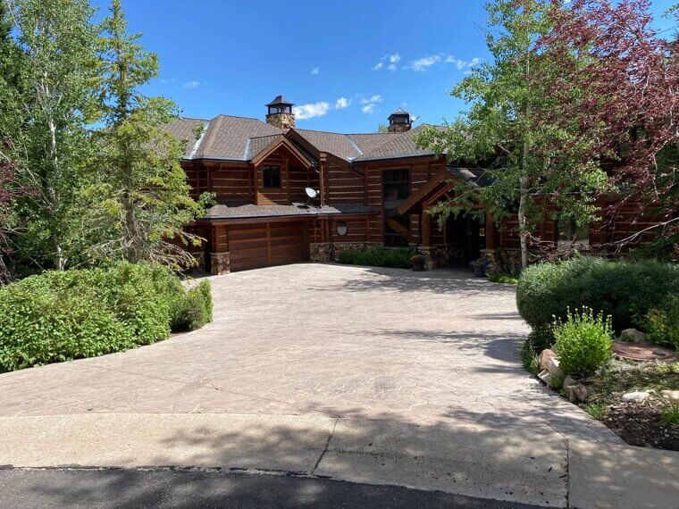 Heated Garage or Driveway