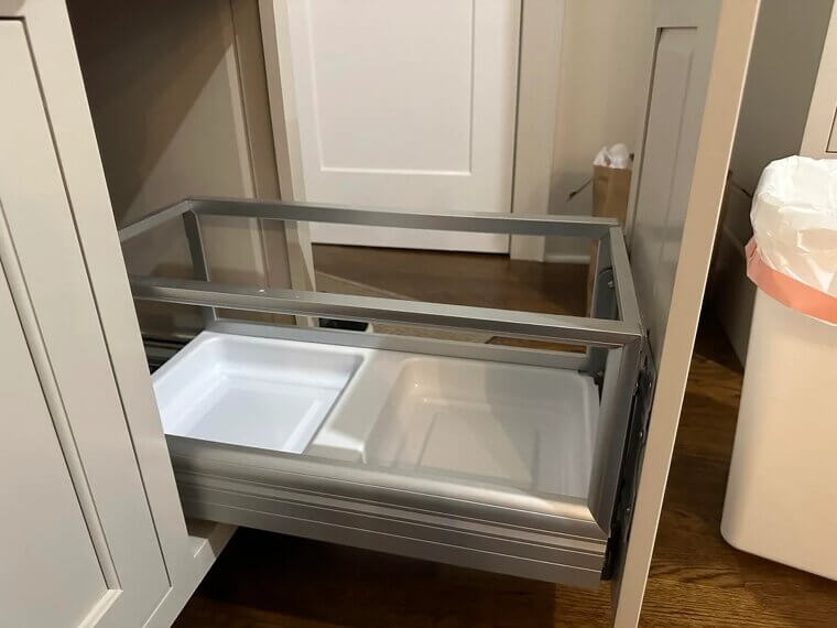 Pull-Out Trash and Recycling Bins