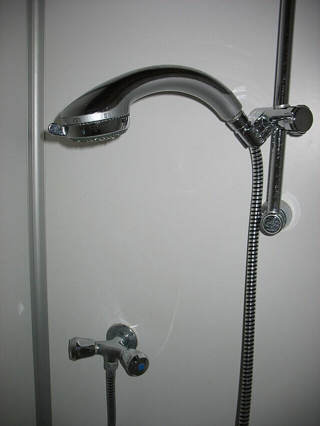 シャワーヘッドの寿命を延ばす