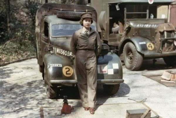 Queen Elizabeth In The Military