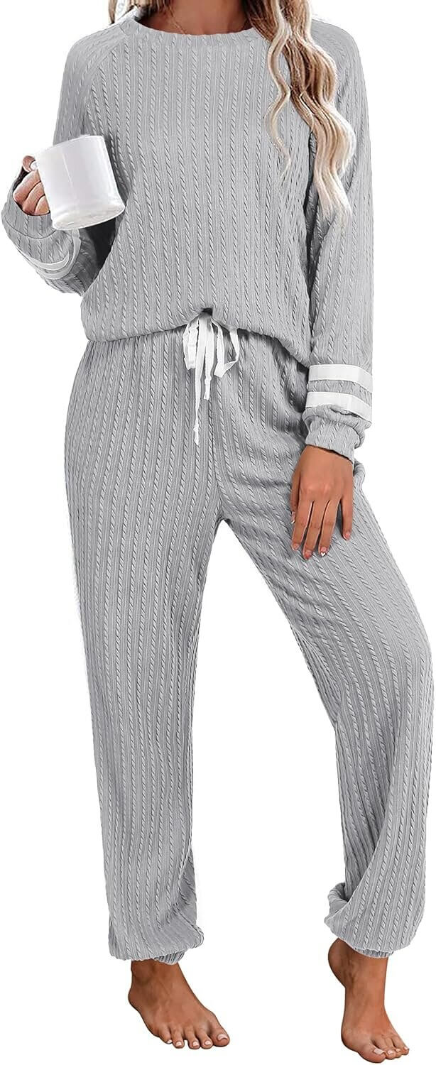 Ekouaer Lounge Sets: Cozy Ribbed Knit Pajamas for Cool Nights 