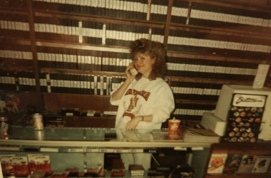 Jobs Teens Used to Work in the 80s That No Parent Would Approve Today