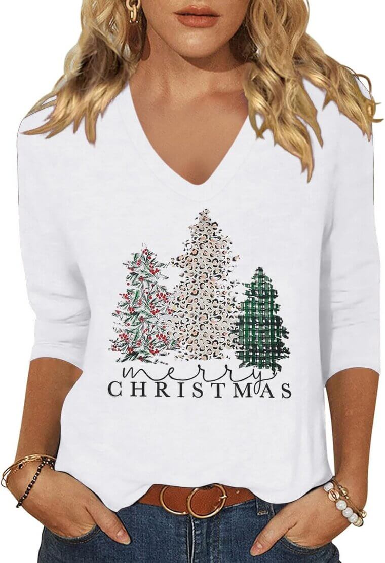 Vircreate Christmas Tee - Festive Leopard Plaid Style 