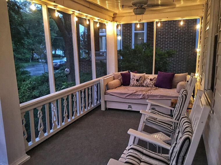 Mississippi: Front Porch Relaxation