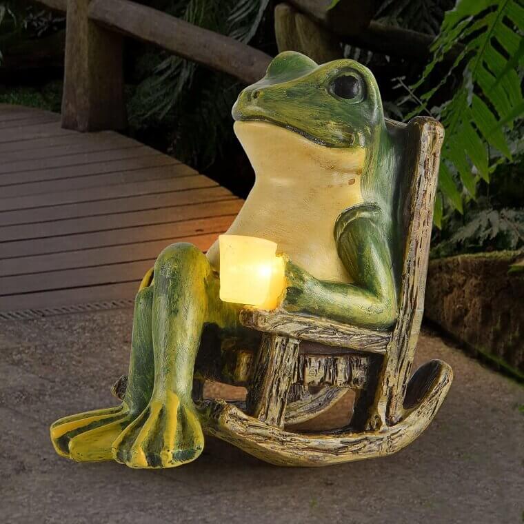 Mini Frog Statue - Whimsical Solar Garden Decor for Kids & Adults 