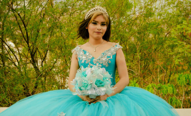 These Teens Stood Out From The Crowd In Their Moms' Vintage Prom Dresses